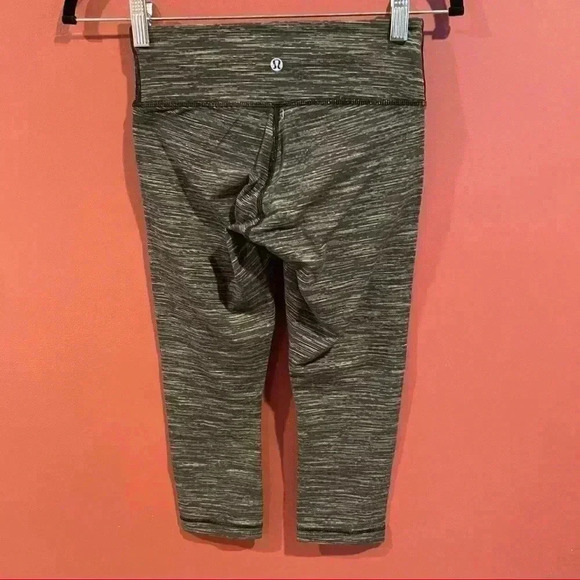 Lululemon Capris Pants - Picture 7 of 8